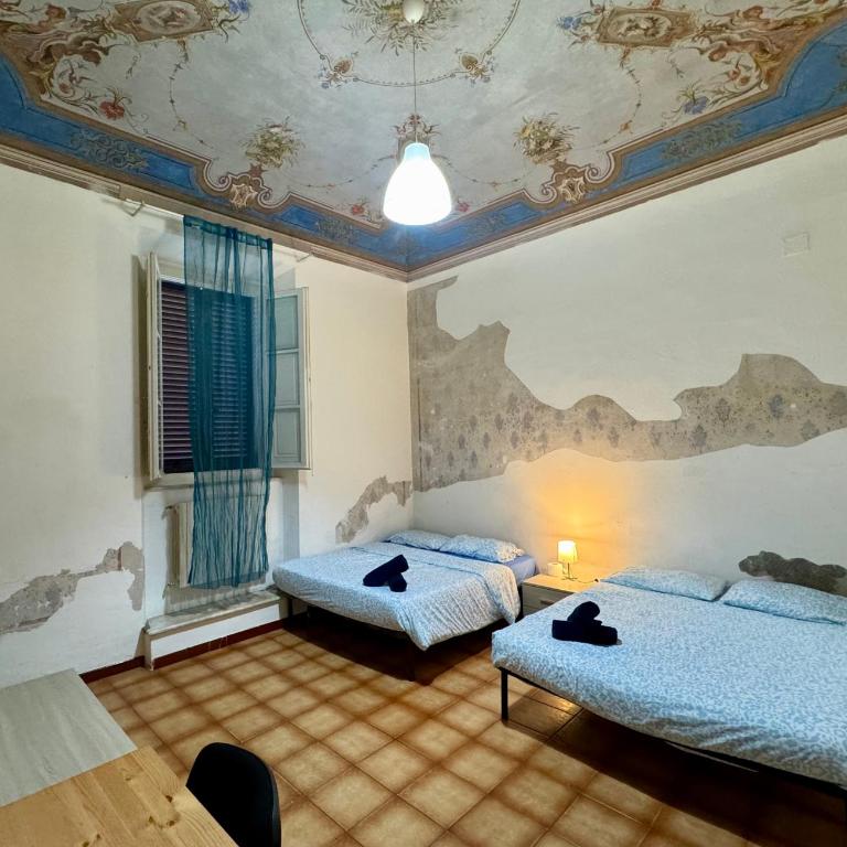 Affittacamere La Stazione - zona ospedale - Bike Welcome - Camera Queen con Bagno in Comune - 3