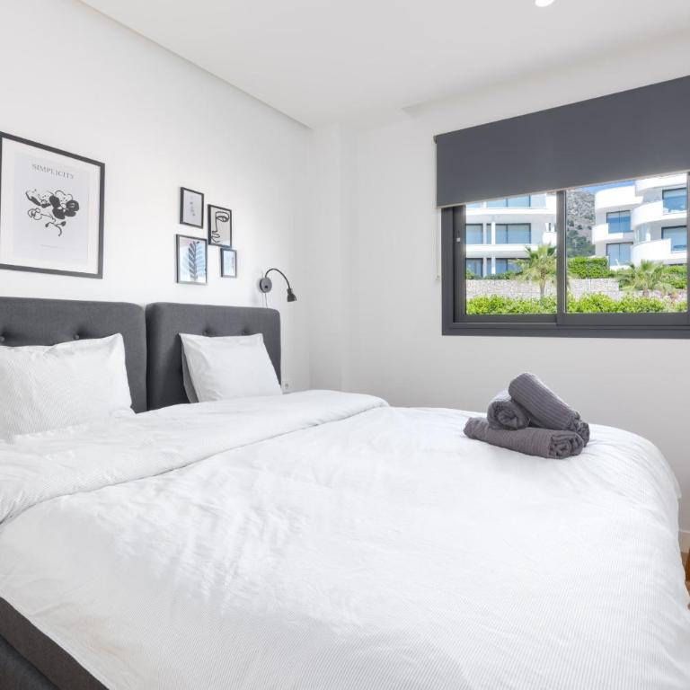 Paula Lemac - Stylish El Higueron Apartment with Sea Views, Spacious Terrace & Comfort - Apartamento con vistas al mar - 17