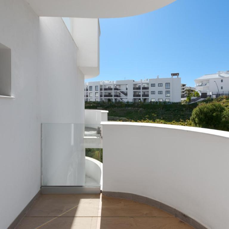 Paula Lemac - Stylish El Higueron Apartment with Sea Views, Spacious Terrace & Comfort - Apartamento con vistas al mar - 22