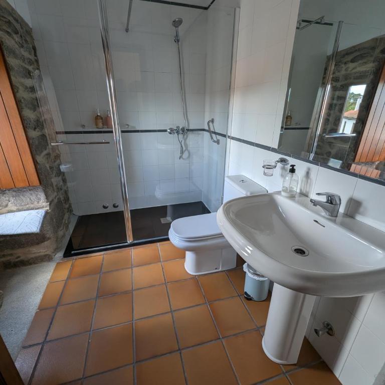 CASA DO SANTO - Three-Bedroom House - 34