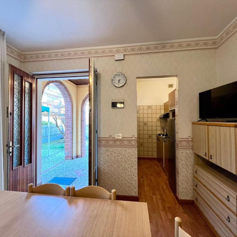 Enjoy your holidays in our bright patio - Appartamento - 3