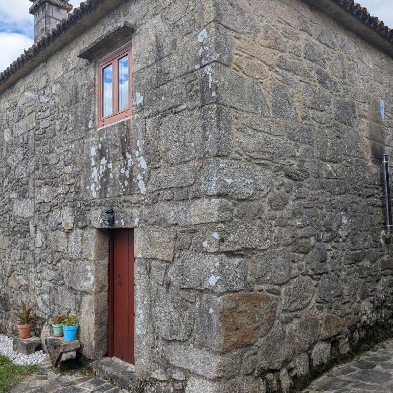 CASA DO SANTO - Three-Bedroom House - 8
