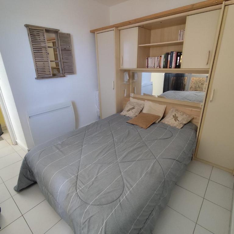 Appart T2 en front de mer - chambre séparée -parking- terrasse couverte - One-Bedroom Apartment - 7