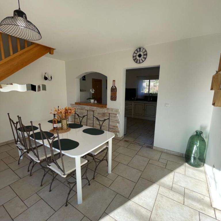 Maison de Vacances Au Pied du Mont Ventoux - Maison 3 Chambres - 22