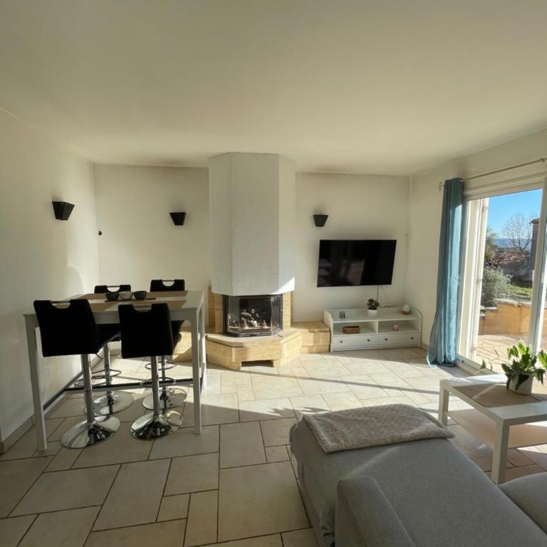 Maison de Vacances Au Pied du Mont Ventoux - Maison 3 Chambres - 31
