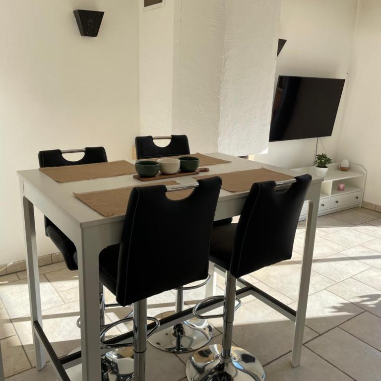 Maison de Vacances Au Pied du Mont Ventoux - Maison 3 Chambres - 35