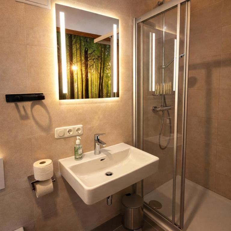 Bio Hof Bichler - Doppelzimmer mit eigenem Bad - 2