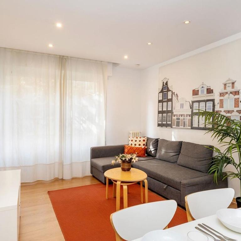 Spacious apartment in Sant Gervasi - Three-Bedroom Apartment - 8