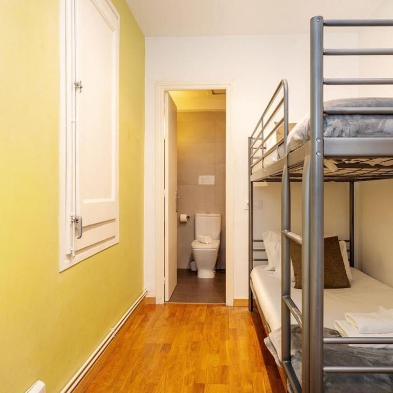Spacious apartment in Sant Gervasi - Three-Bedroom Apartment - 18