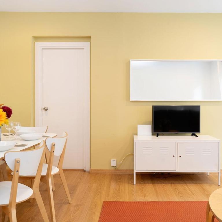 Spacious apartment in Sant Gervasi - Three-Bedroom Apartment - 24