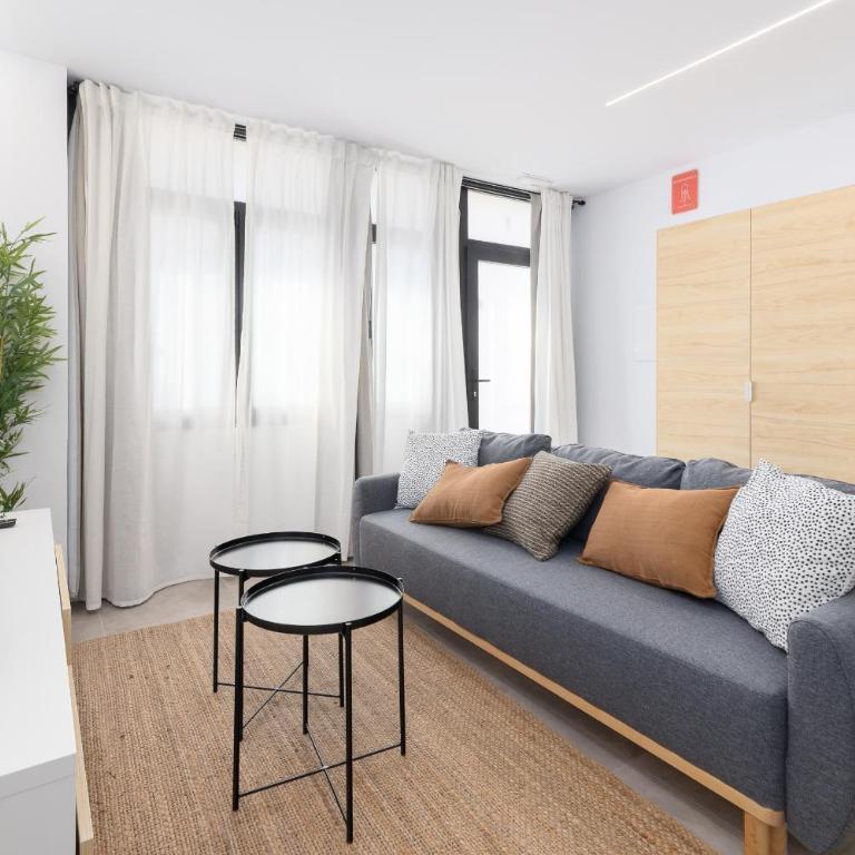ApartUP Cabanyal Station B - One-Bedroom Apartment - 3