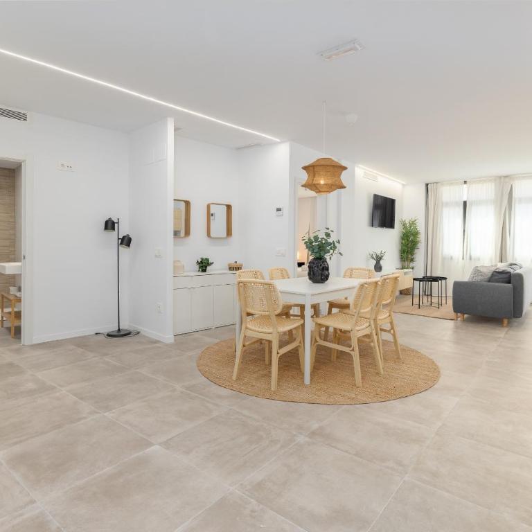 ApartUP Cabanyal Station B - One-Bedroom Apartment - 25
