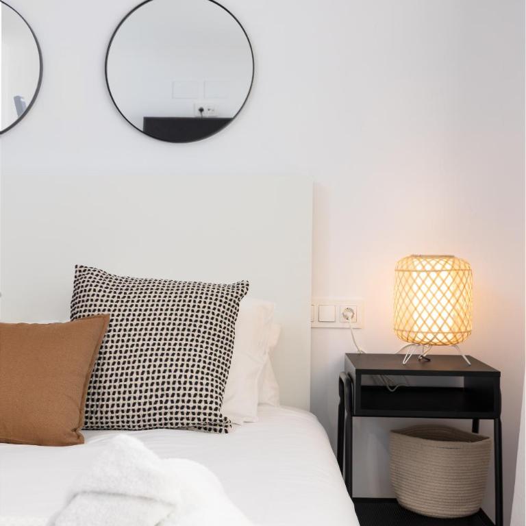 ApartUP Cabanyal Station B - One-Bedroom Apartment - 35