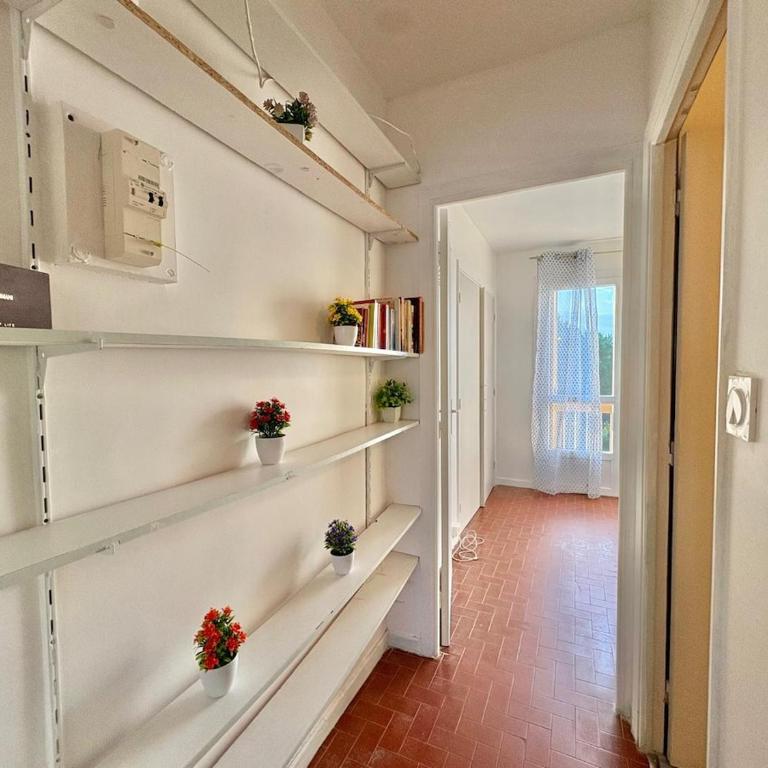Appartement T2 avec balcon, résidence arborée, parking - Apartamento de 1 dormitorio - 14