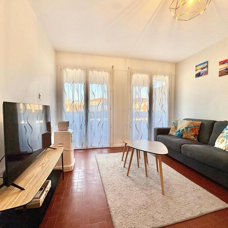 Appartement T2 avec balcon, résidence arborée, parking - Apartamento de 1 dormitorio - 5