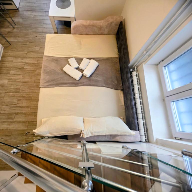 Modern 2BR Central Apartment Sleeps 6 Balcony - Apartman sa 2 Spavaće Sobe - 47