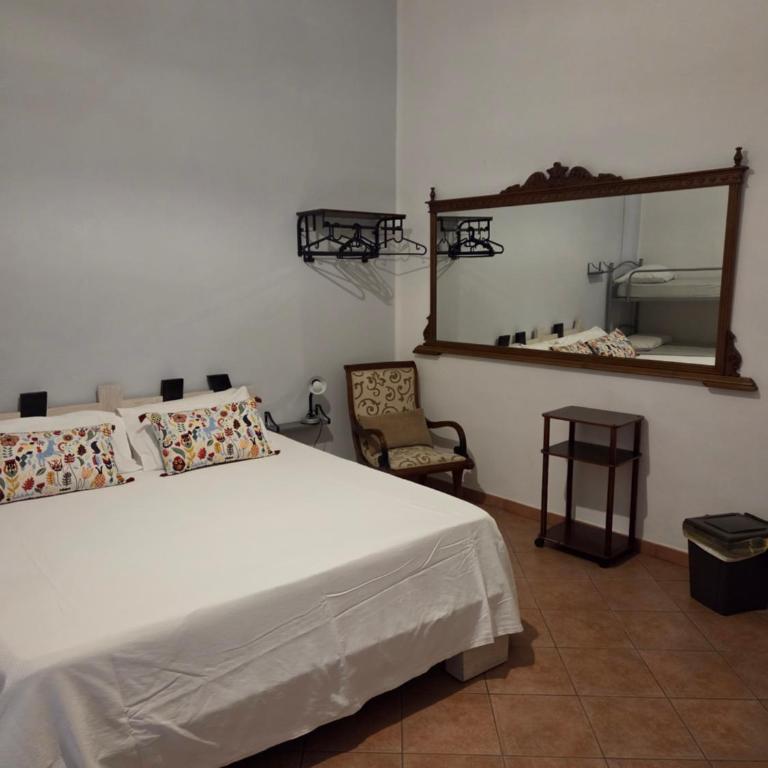 Nostra casa rooms - Camera Quadrupla Classic - 7