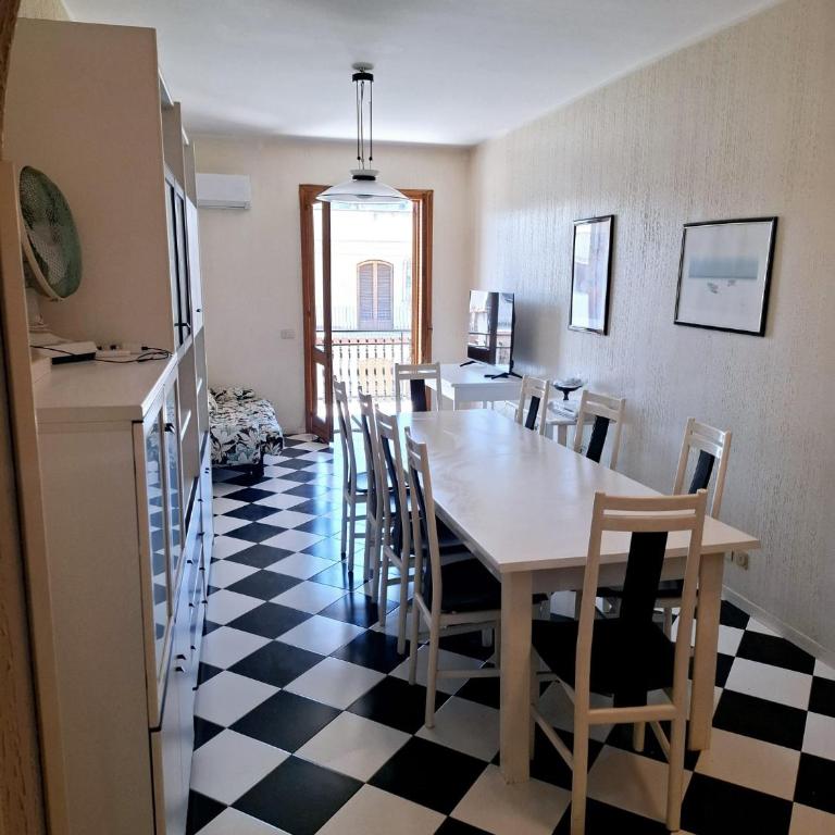 Naxos Beach Apartment - Sea View and Beach 100m - Giardini Naxos - Three-Bedroom Premium Apartment with Resort View - 49