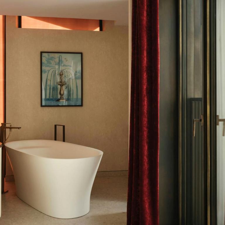 W Florence - Premier King Junior Suite - 8