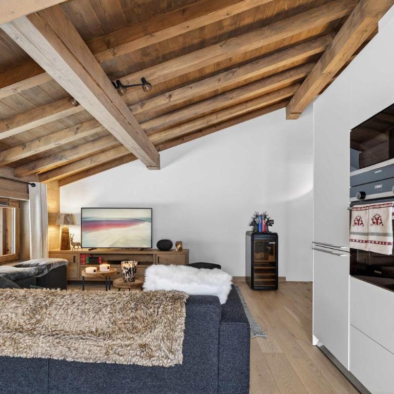 Megeve Luxury Spa Escape with views and parking - Apartment - 38