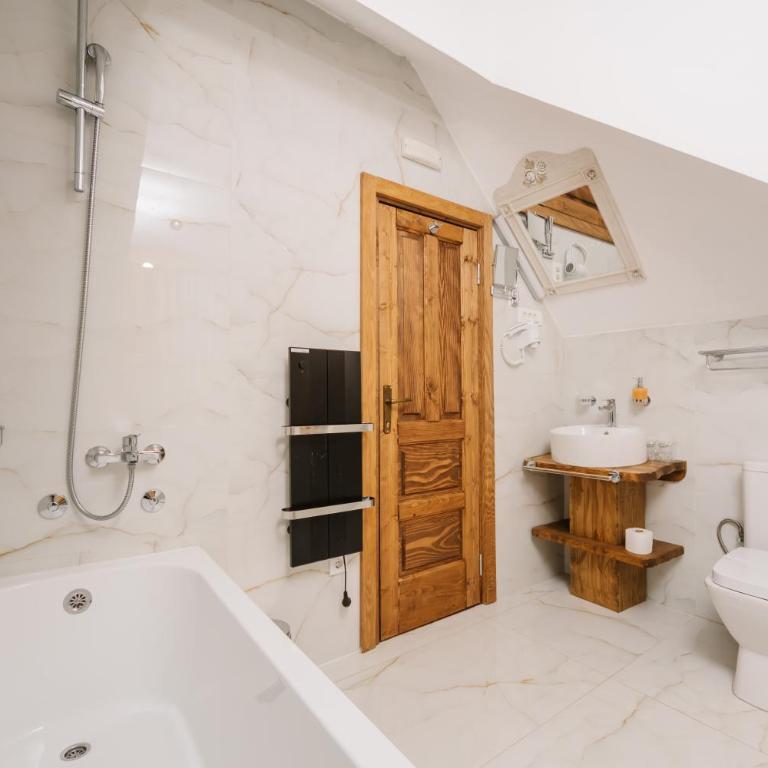 Hotel Porto Tara - Two-Bedroom Apartment with River View - 4
