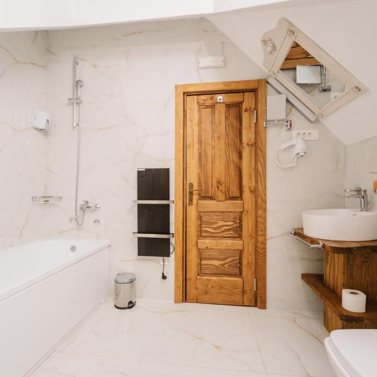 Hotel Porto Tara - Two-Bedroom Apartment with River View - 3