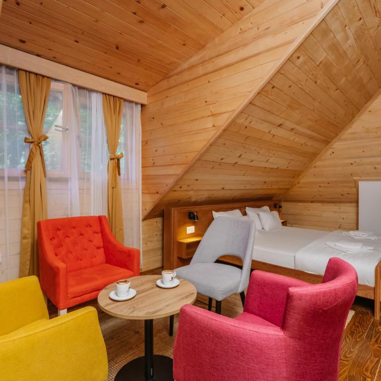 Hotel Porto Tara - Two-Bedroom Apartment with River View - 13