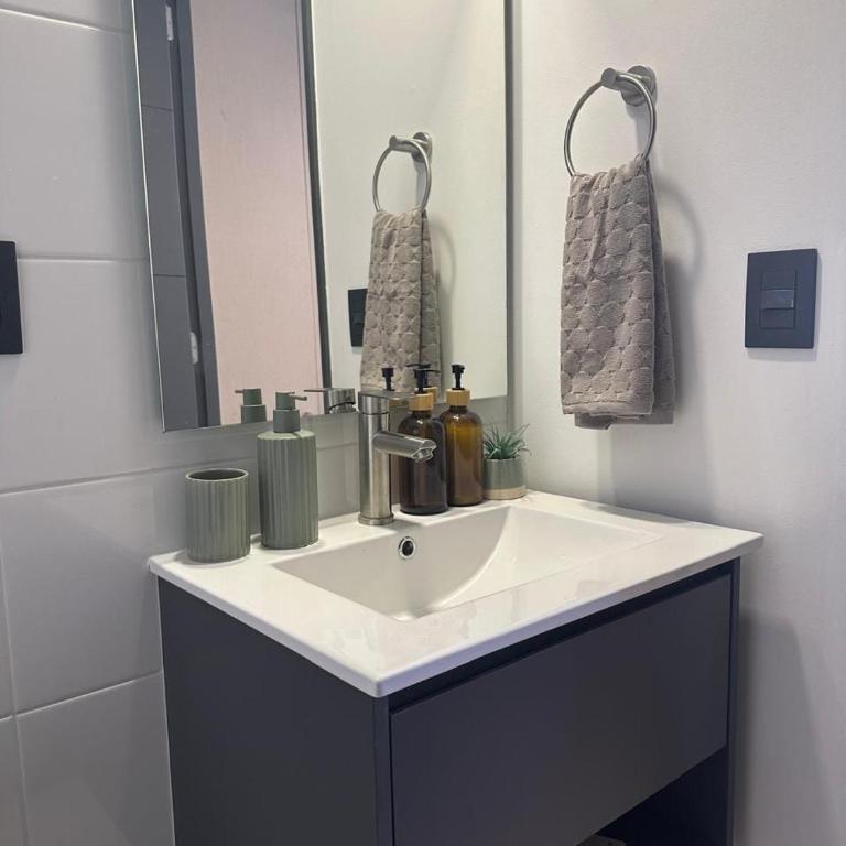 Modern 1 bedroom apartment with a private terrace - Apartamento de 1 dormitorio - 22