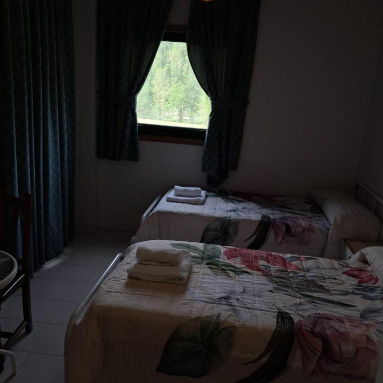 Hostal Pumar - Habitación Doble con baño privado - 2 camas - 3