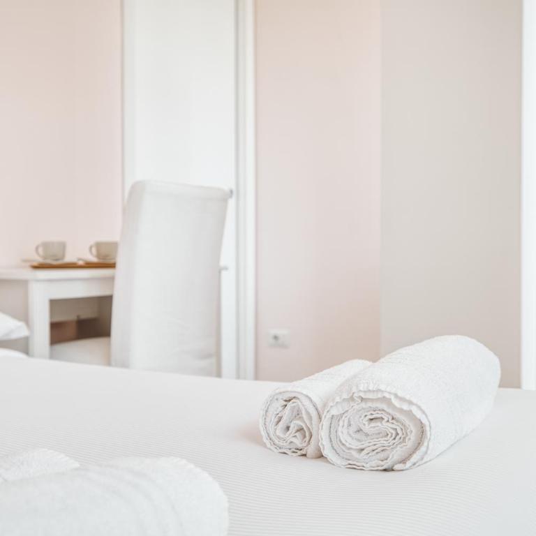 Top-floor penthouse with panoramic terrace - 20 minutes from San Siro & Duomo - Appartamento con 2 Camere da Letto - 27