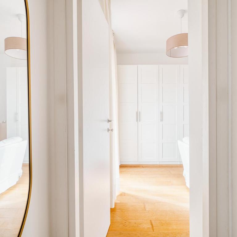 Top-floor penthouse with panoramic terrace - 20 minutes from San Siro & Duomo - Appartamento con 2 Camere da Letto - 16