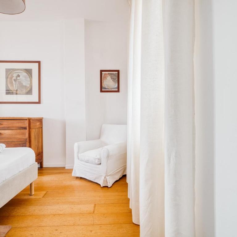 Top-floor penthouse with panoramic terrace - 20 minutes from San Siro & Duomo - Appartamento con 2 Camere da Letto - 11