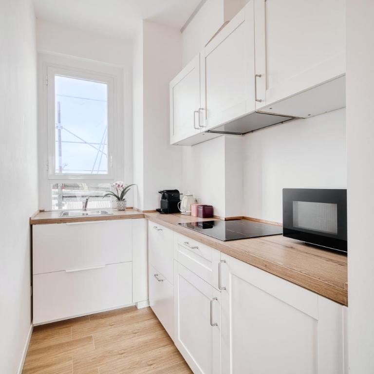 Top-floor penthouse with panoramic terrace - 20 minutes from San Siro & Duomo - Appartamento con 2 Camere da Letto - 18