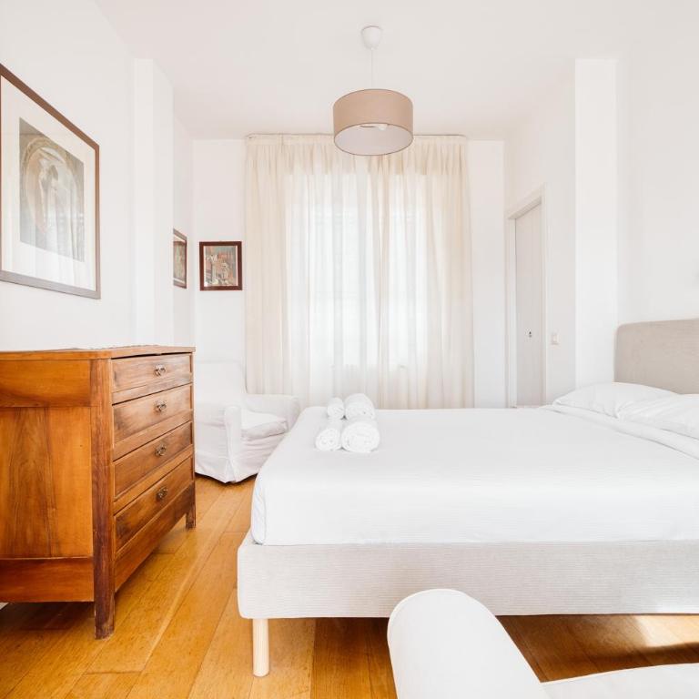 Top-floor penthouse with panoramic terrace - 20 minutes from San Siro & Duomo - Appartamento con 2 Camere da Letto - 5