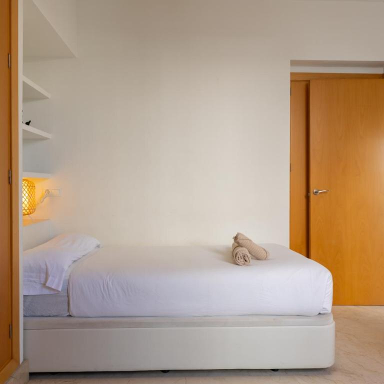 Tentudia Charming Apartments with Private Roof-Top or Patio in San Bernardo By OCityzen - Three-Bedroom Apartment with Private Rooftop - First Floor - 20