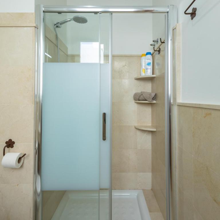 Tentudia Charming Apartments with Private Roof-Top or Patio in San Bernardo By OCityzen - Three-Bedroom Apartment with Private Rooftop - First Floor - 22