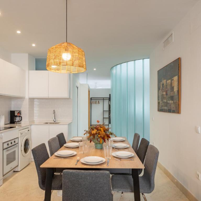 Tentudia Charming Apartments with Private Roof-Top or Patio in San Bernardo By OCityzen - Three-Bedroom Apartment with Private Rooftop - First Floor - 23