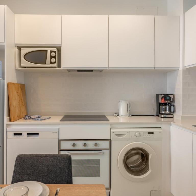 Tentudia Charming Apartments with Private Roof-Top or Patio in San Bernardo By OCityzen - Three-Bedroom Apartment with Private Rooftop - First Floor - 24
