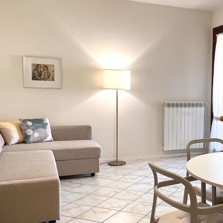Spacious, renovated apartment in the centre - One-Bedroom Apartment - 5