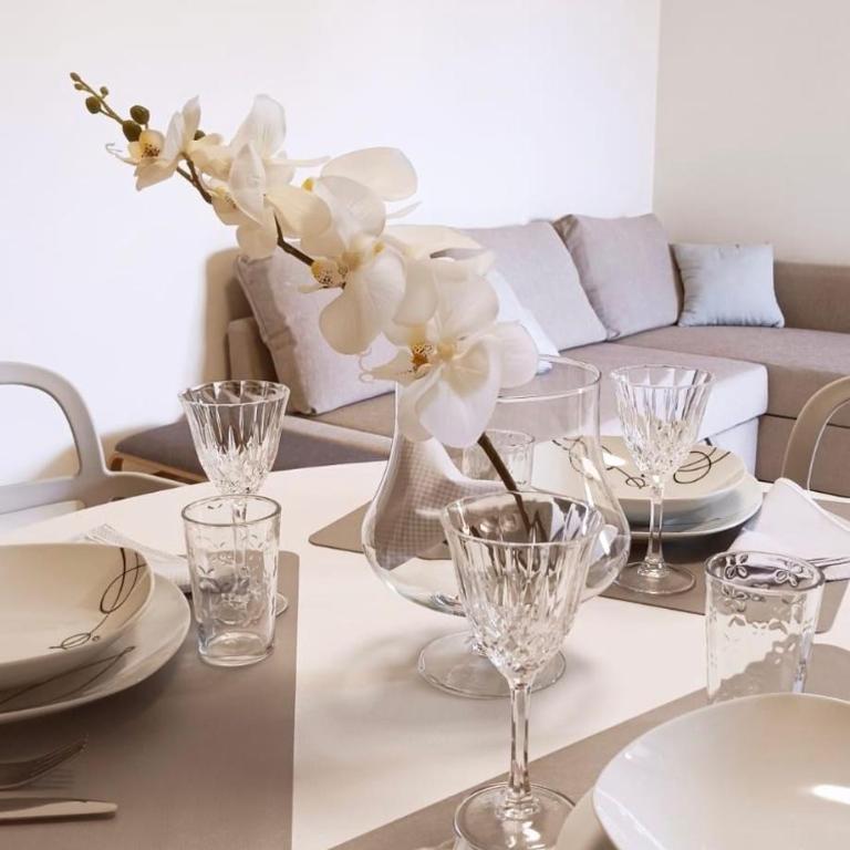 Spacious, renovated apartment in the centre - One-Bedroom Apartment - 4