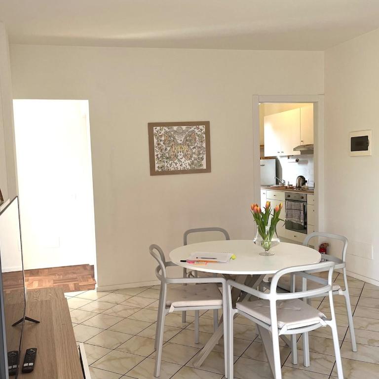 Spacious, renovated apartment in the centre - One-Bedroom Apartment - 25