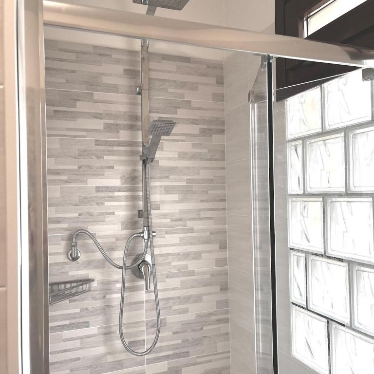 Spacious, renovated apartment in the centre - One-Bedroom Apartment - 18