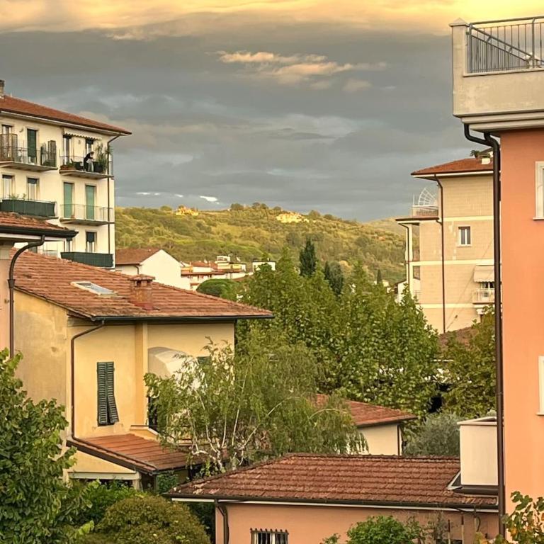 Spacious, renovated apartment in the centre - One-Bedroom Apartment - 30