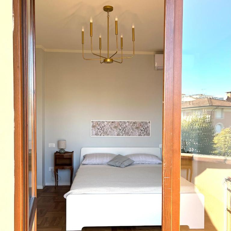 Spacious, renovated apartment in the centre - One-Bedroom Apartment - 22