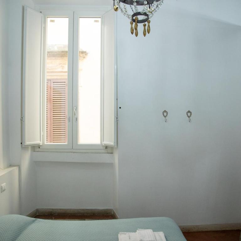 Flowers Apartments Rome City Center - Suite King con 1 Camera da Letto e Divano-Letto - Edificio Separato - 5