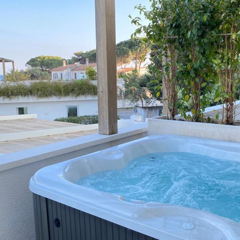 NOHA Lifestyle Hotel - Adults Only - Camera King con Vasca Idromassaggio - 5