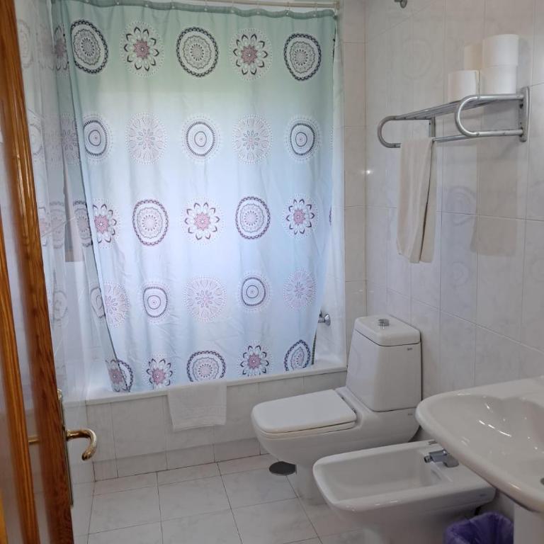 Hostal Pumar - Habitación Doble con baño compartido - 3