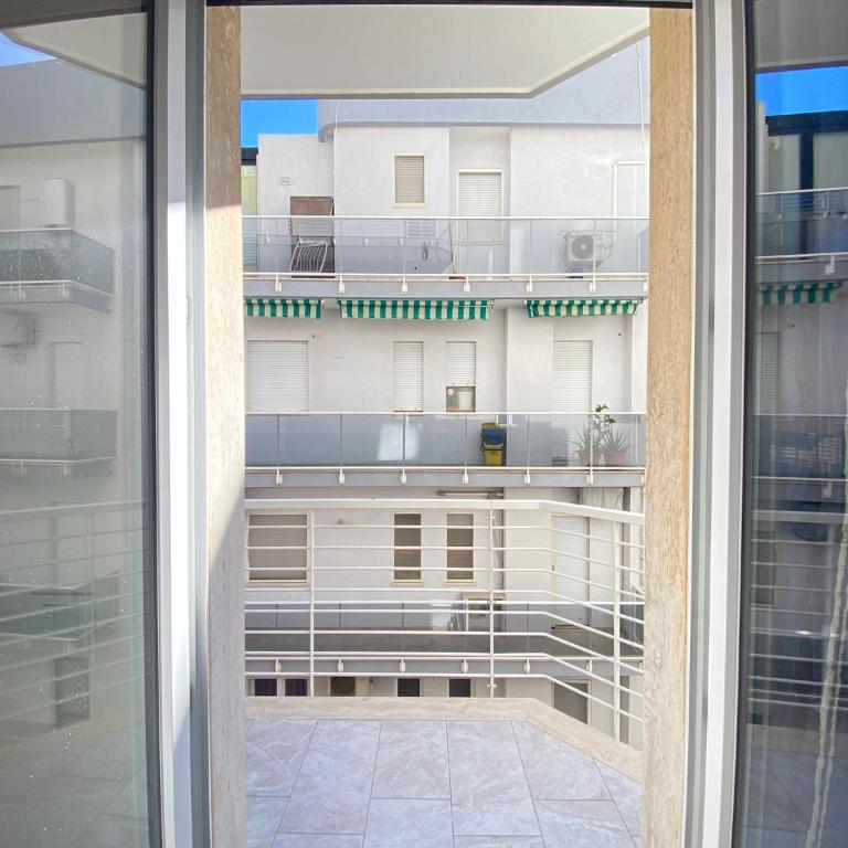 Sunrise Home Petrarca - Appartamento con 2 Camere da Letto - 17
