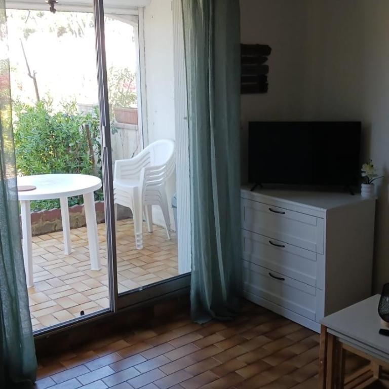 Appartement t2 terrasse, jardin - One-Bedroom Apartment - 3