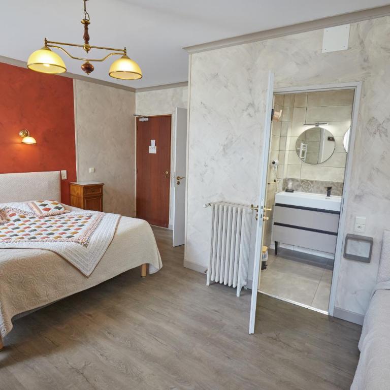 Hôtel Panoramic et des Bains - Chambre Triple - 1